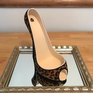 Wild Eye Designs High Heel Stiletto Leopard Print Fabric Shoe Wine Bottle Holder